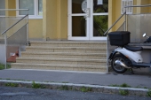 vstupní schodiště obložené obklady Ltypvnější ve vymývaném povrchu