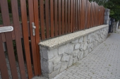 bazénový lem použití na zakrytí zídky