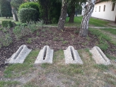 betonový stojan na kolo ve vymývaném povrchu oblázek