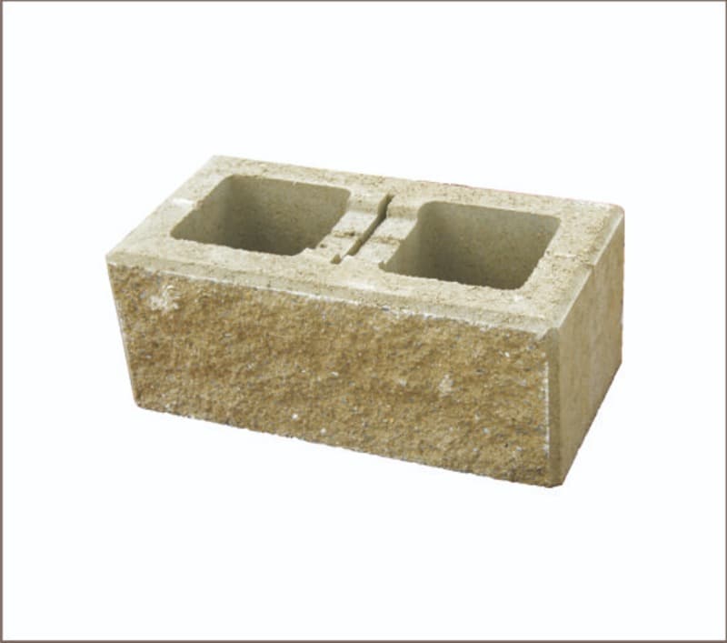 Plotové tvárnice štípané