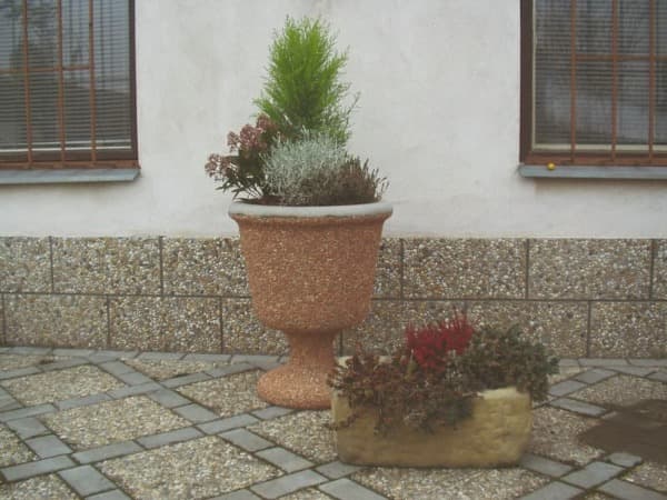 Betonový květináče SOŇA v povrchu ORANŽ