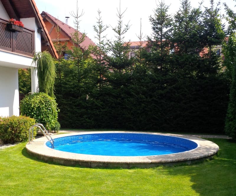 Bazénová výseč průměr 5m s pohledovou zadní hranou