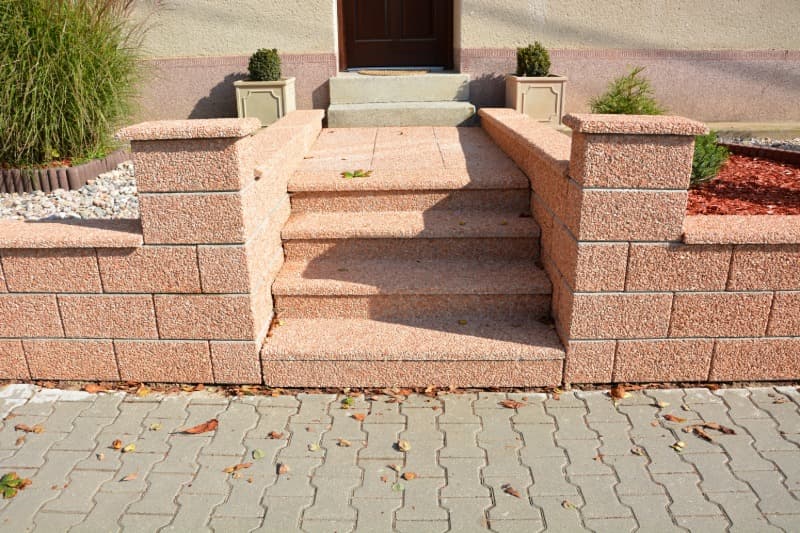 Obklad Ltyp vnitřní 150x30x18cm