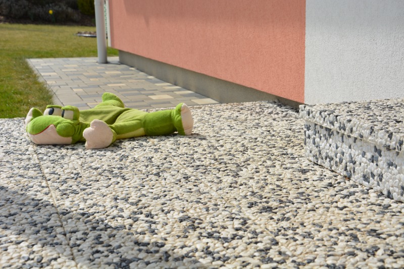 Vymývaná dlažba 40x40/5cm PLOŠNÁ