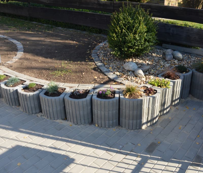 Svahová tvárnice RYOB