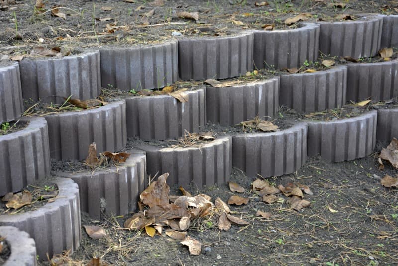 Svahová tvárnice RYOB