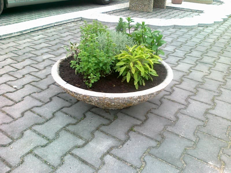 Květináč EVA
